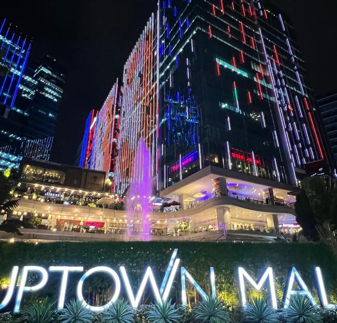 La Palazzo - Across Uptown Mall & Grand Hyatt Bgc Taguig