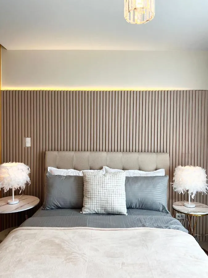 La Palazzo - Across Uptown Mall & Grand Hyatt Bgc Taguig 0*,  Filipinas